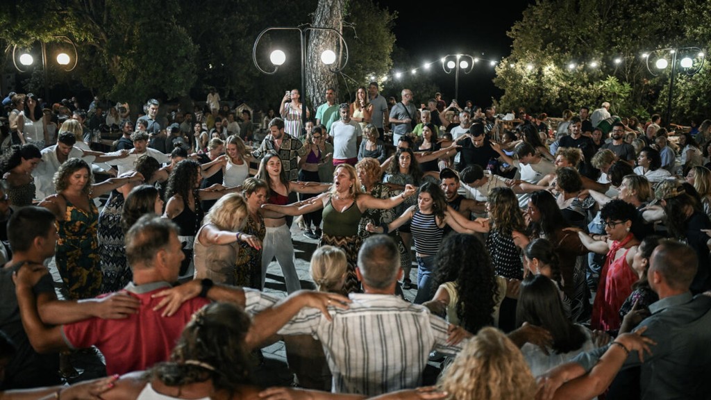 ikaria dances