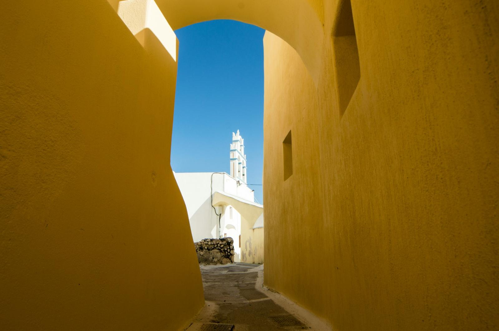 santorini article pirgos paths 1600px
